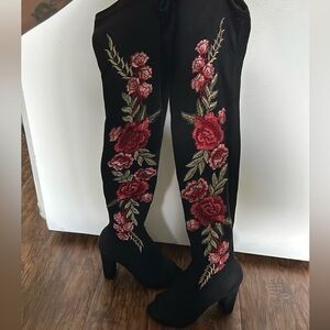 Black- velvet over the knee, rose stitched, size 7, heel boots